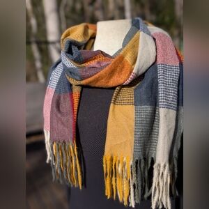 CELTIC ORE Authentic Irish Wool Check Scarf